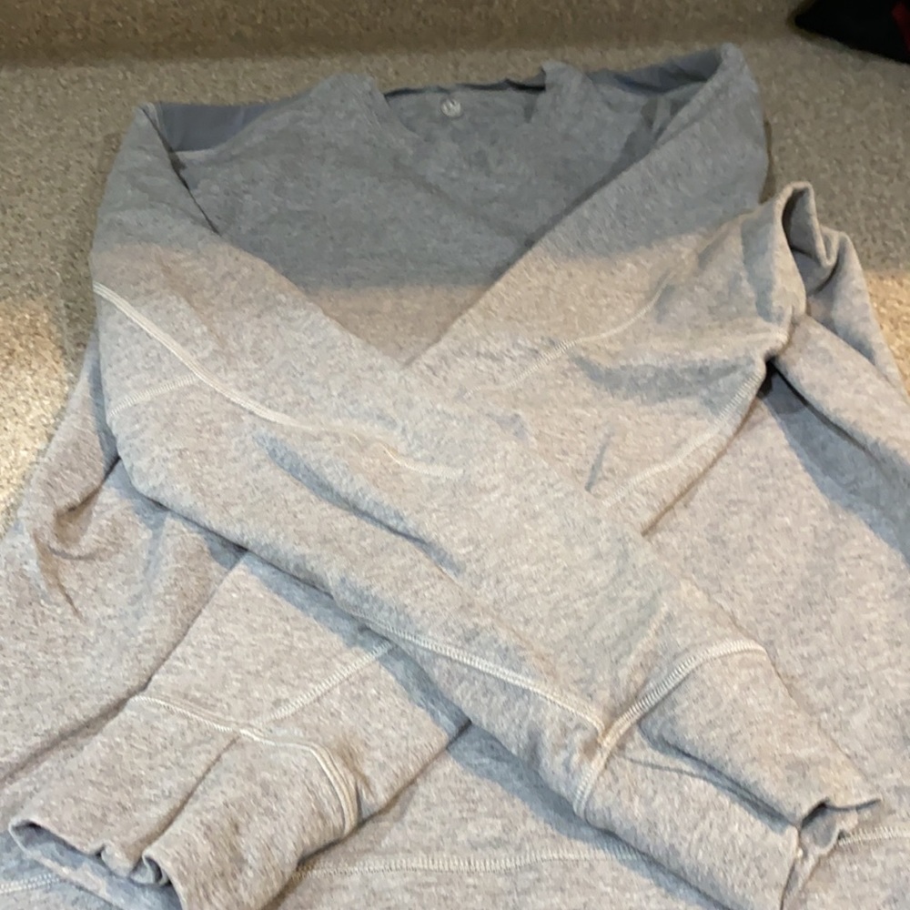 Lululemon - Picture 2 of 3